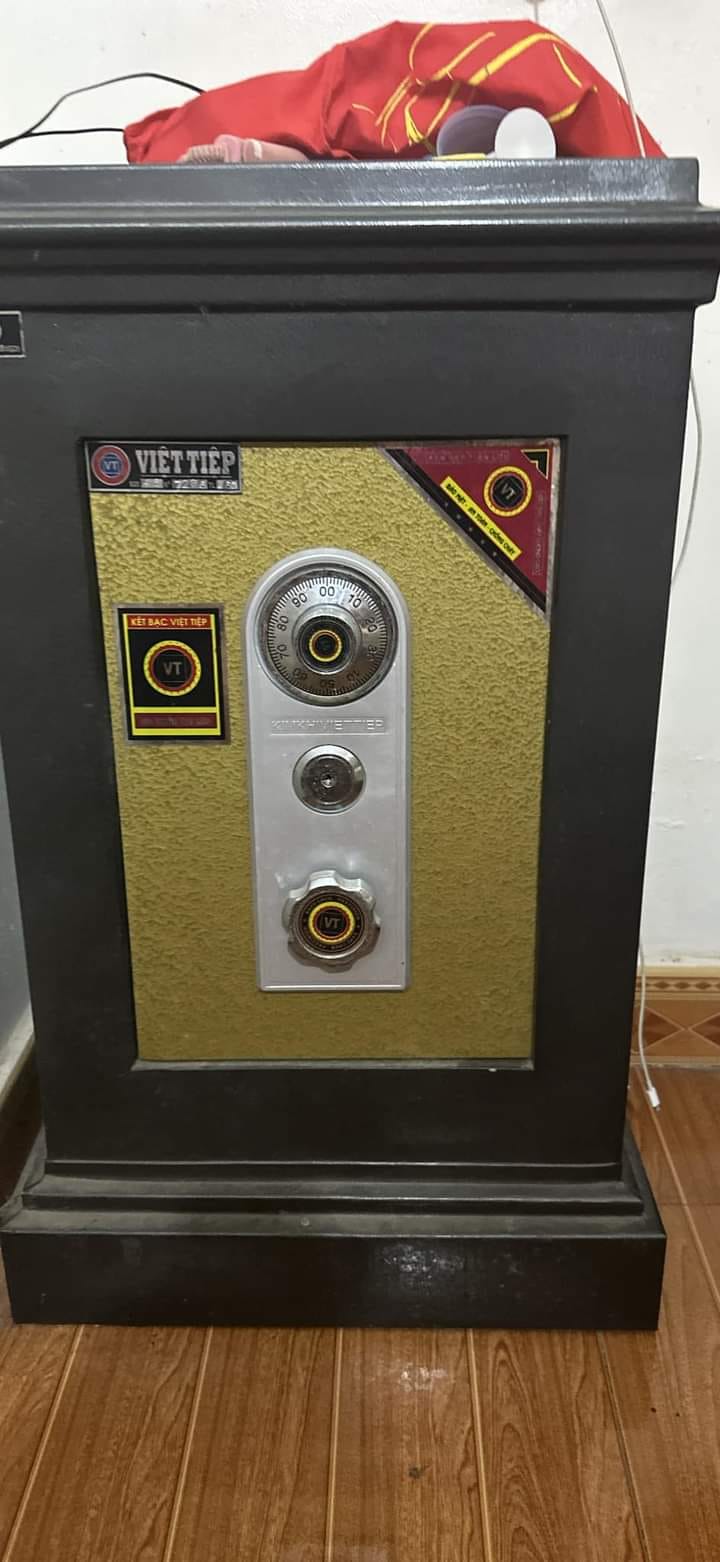 Két sắt việt tiệp