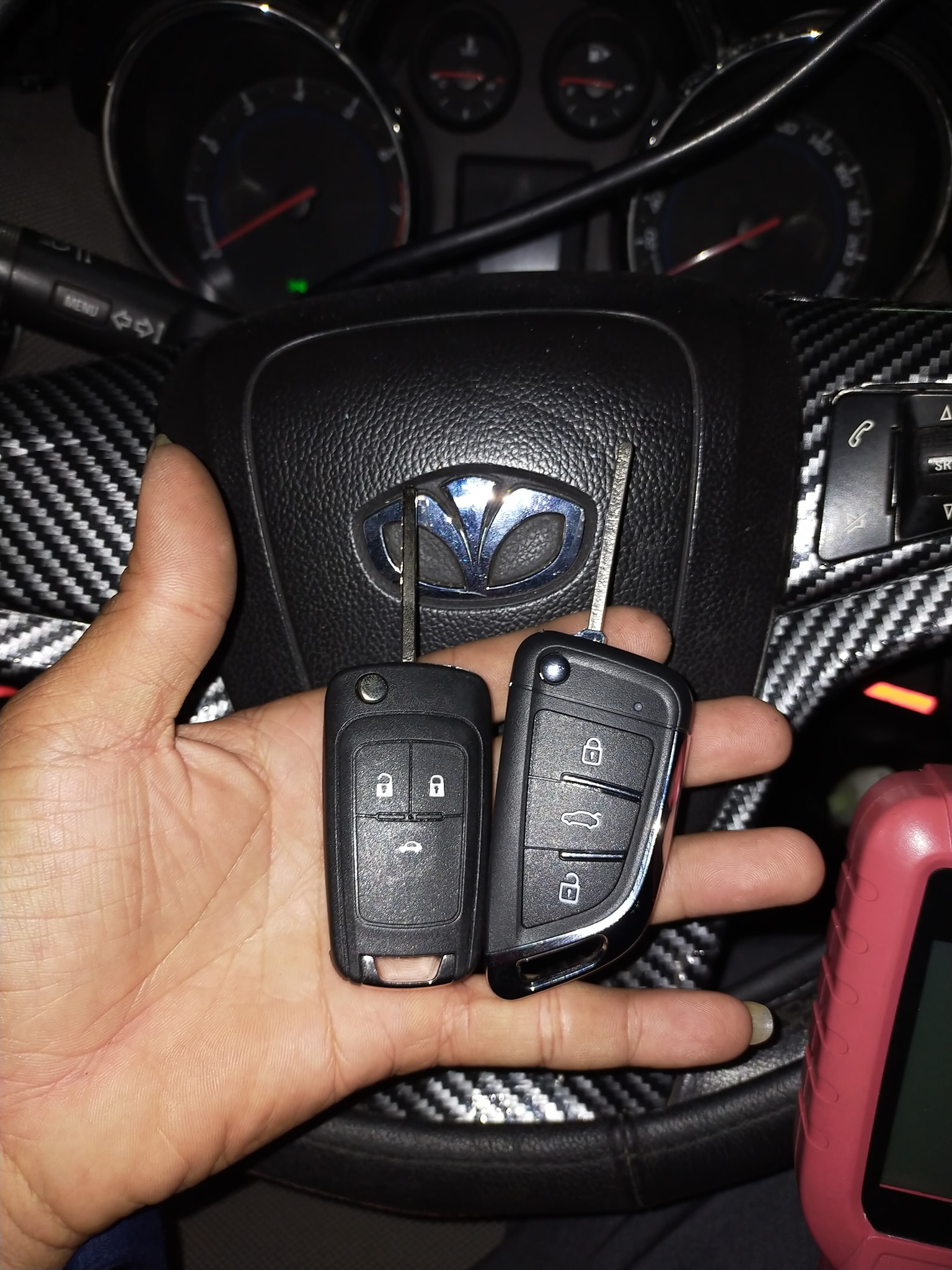 Làm chìa khóa ô tô Infiniti