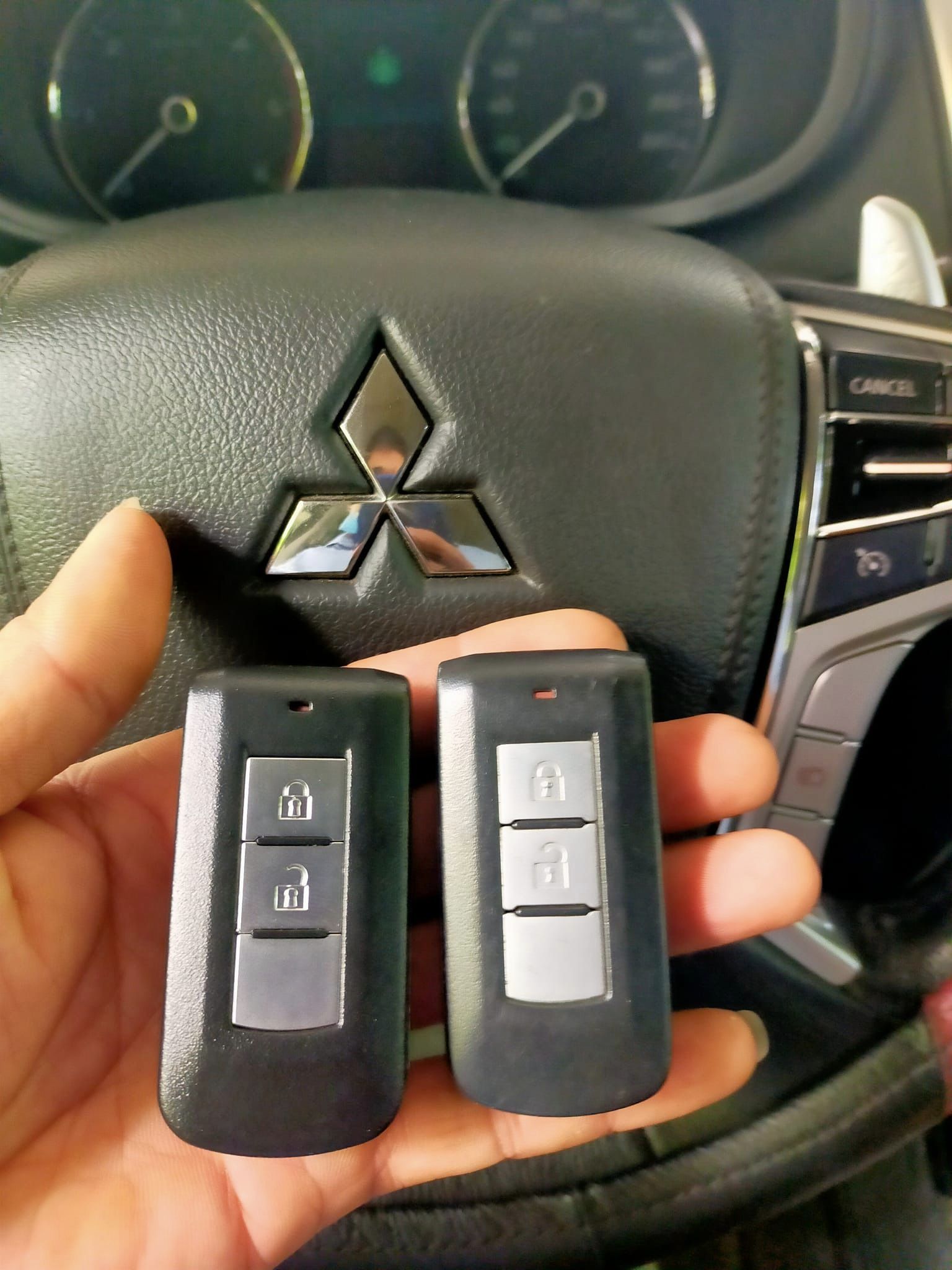 Làm chìa khóa ô tô Mitsubishi